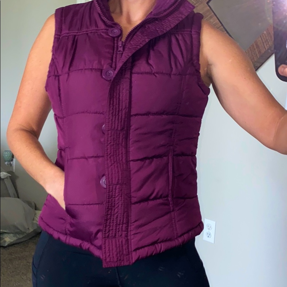 Zip up and button up Vest with Pockets